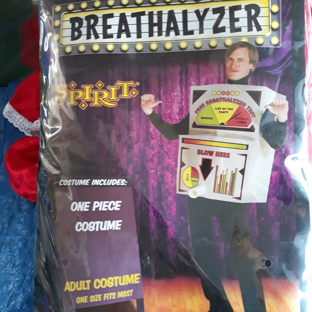 11 Halloween costumes (kids, jrs and womens/1 men